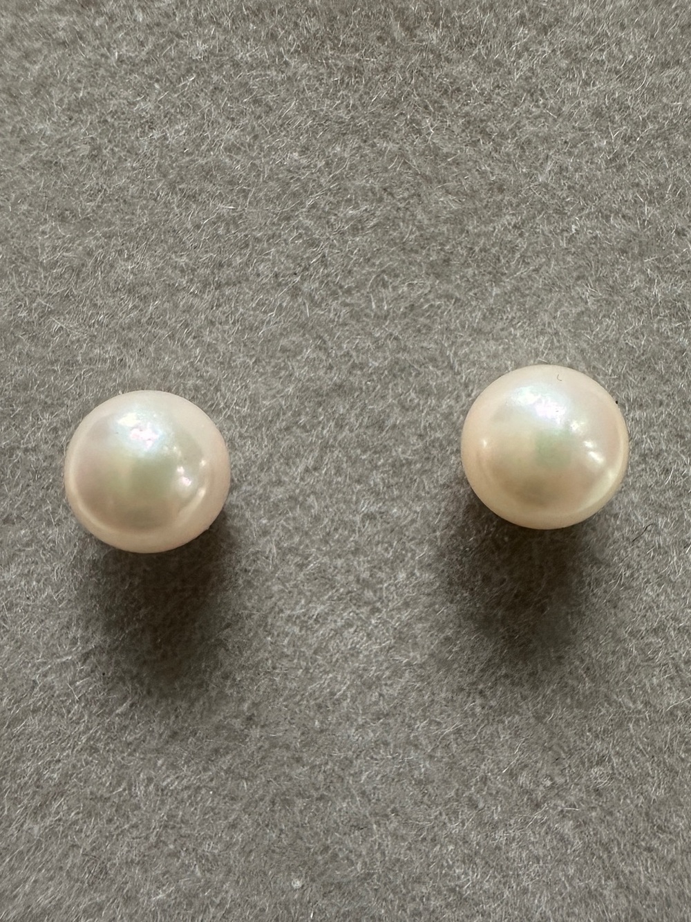 Real Akoya Classic Pearl Stud Earrings in 14K yellow gold